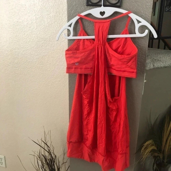 lululemon no limit tank size 6 - Picture 4 of 5